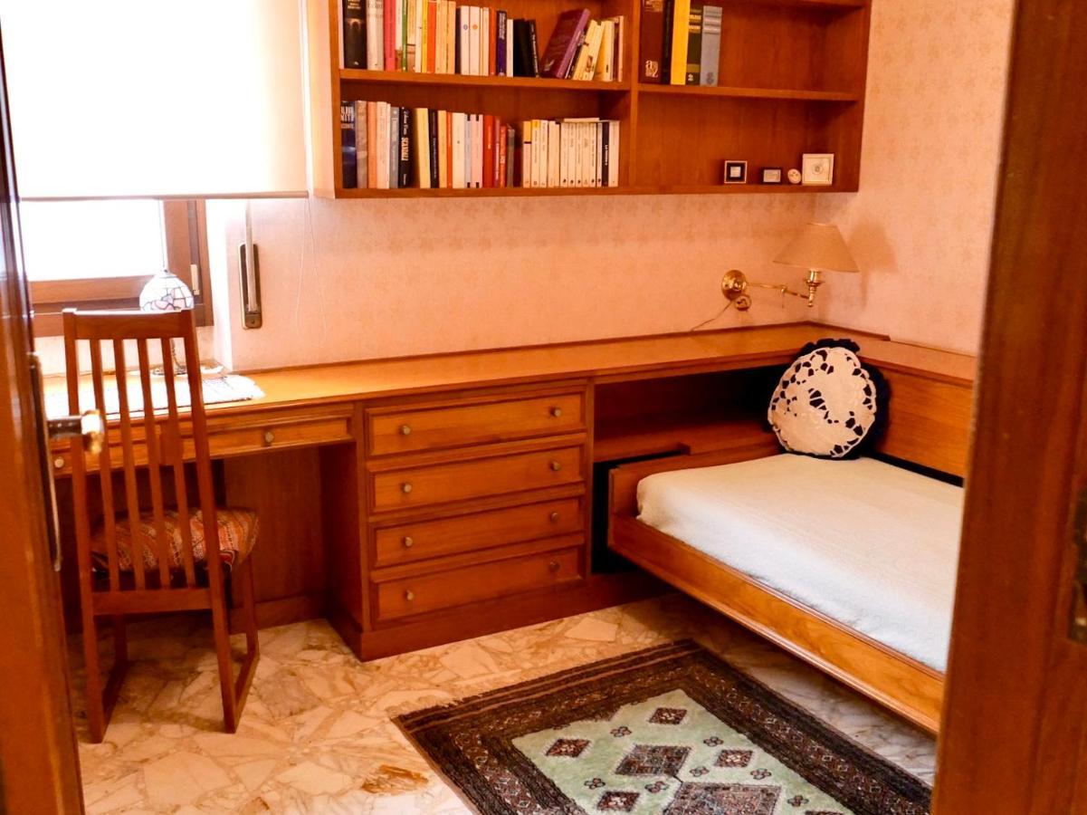 47, Vittorio Veneto Hotel โลโกโรตอนโด ภายนอก รูปภาพ