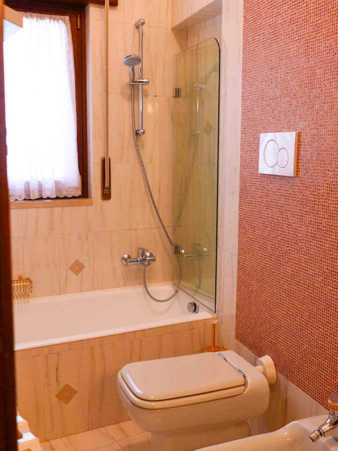 47, Vittorio Veneto Hotel โลโกโรตอนโด ภายนอก รูปภาพ